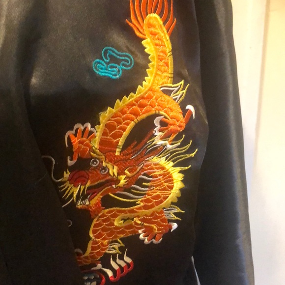 Chinese Dragon Robe - Picture 2 of 3